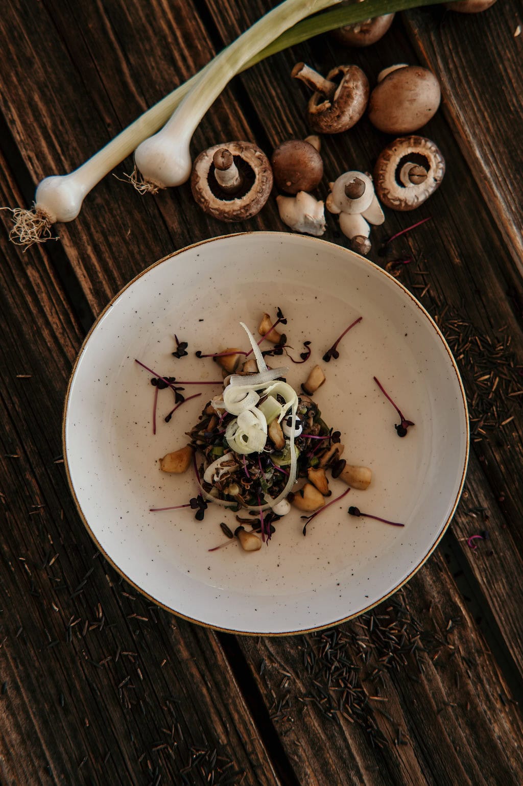 Pilzsalat mit Reis und Walnussdressing - Schlattbauerngut